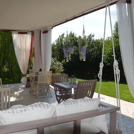 Holz Igloo Mit Privat Garten Manerba del Garda